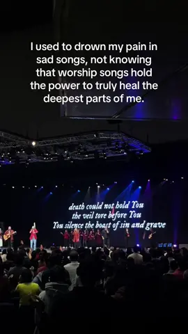 It’s my first time attending CCF, and it already feels like home. Thank you. 🥺🙏 @Christ’s Commission Fellowship  #sundayworship #ccf #thankyoulord 