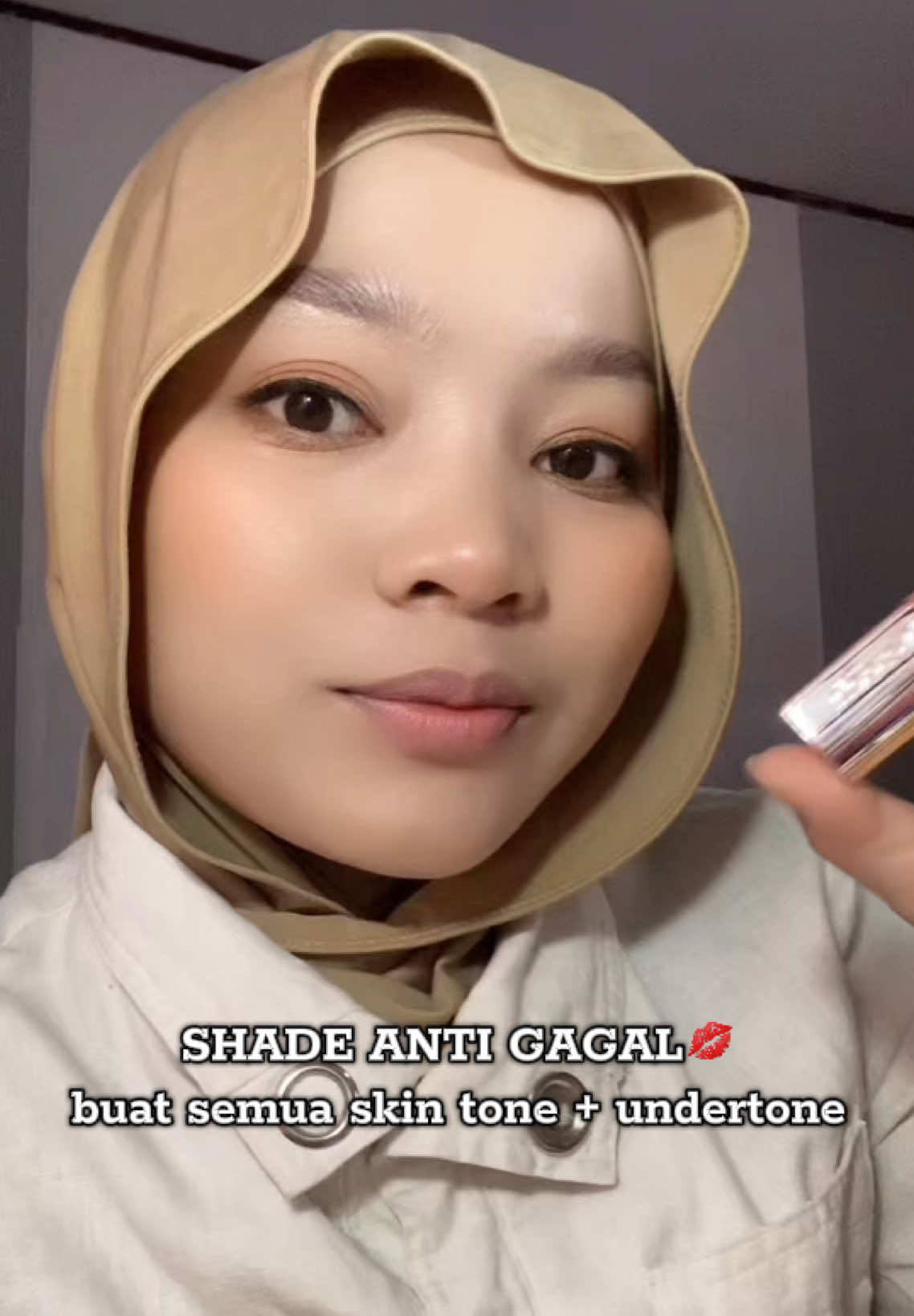setuju gak sih kalau wardah glasting shade 04 ini bagus banget warnanyaa🫵🏻👄 #wardah #lipcreamviralwardah #wardahglastinglip #glastingliquidlip #wardahlipcream 