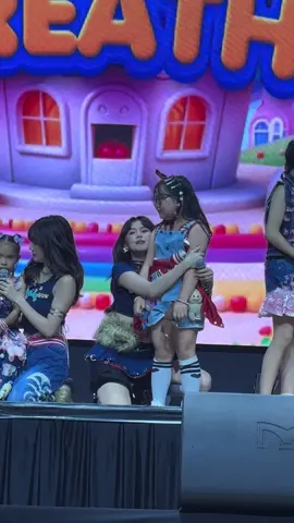 gigil yan sya 😂  super cutesies @loiverever౨ৎ @BINI PH  #miniversecdo 