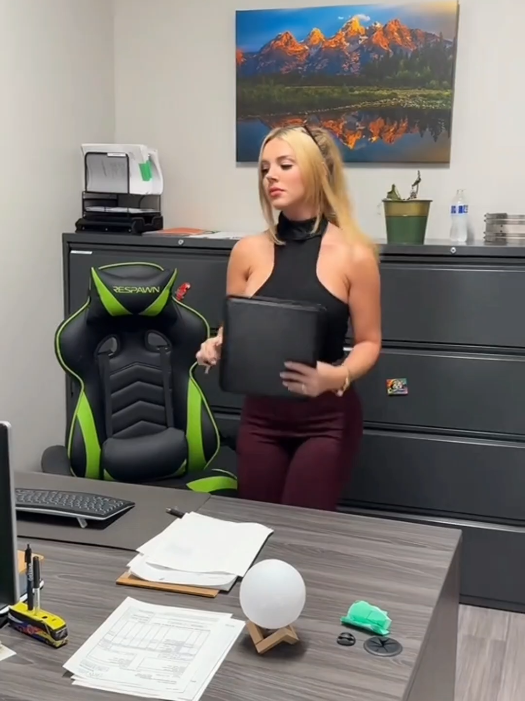 #fyp #viral #trending #relatable #modelling #futuremodel #tallgirl  #model #relatable #foryou #makemefamous #lipsync #hateit #iwanttobeshorter #relatablecontent  #tallgirl #tall #height #modelling