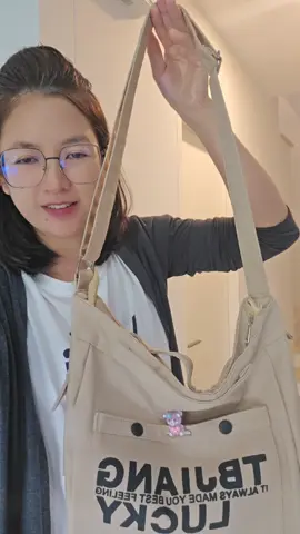 #กระเป๋า #กระเป๋าผ้าแคนวาส #กระเป๋าสะพายข้าง #กระเป๋าสะพาย #กระเป๋าสะพายไหล่ 