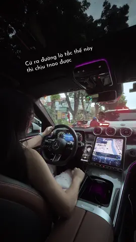 Đến bỏ hẳn phố về quê thôi 😭 hết tắc lại đến đánh võng tạt đầu 😭 #tacduong #hanoi #rushhour #dailylife #thichcuontron  @Thích cuộn tròn  @Thích cuộn tròn  @Thích cuộn tròn 