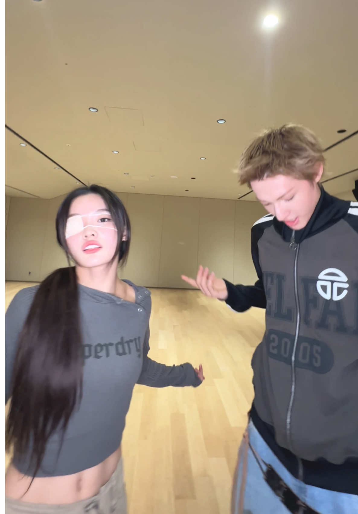 #IROHA 선배님과 We can GO! out anywhere #이로하 #ILLIT @ILLIT  #CORTIS #CORTIS_GO 