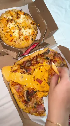 #dominos #pontianak #pizza #pizzalover 