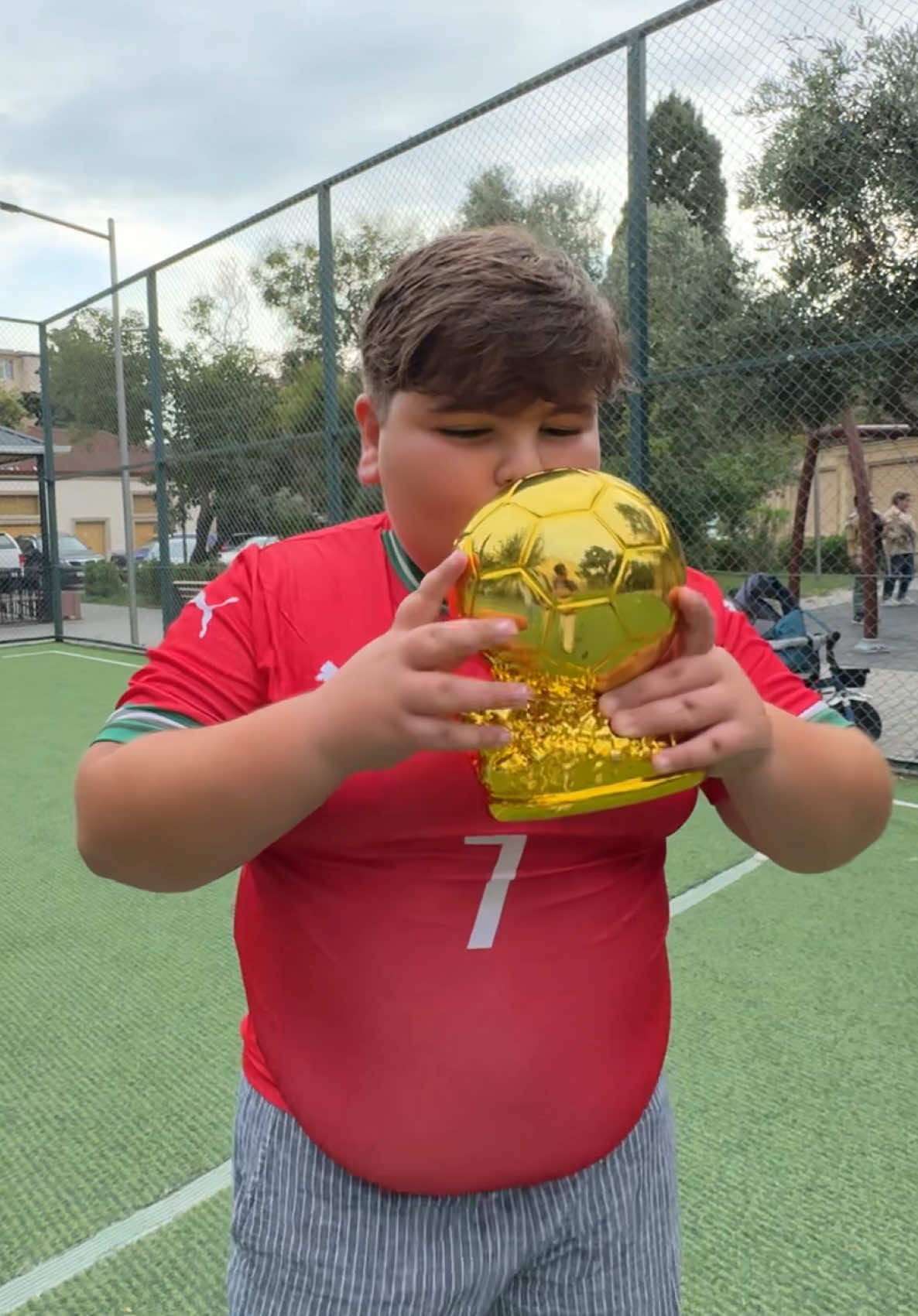 What messi no messi cristiano the best😂👌🏻#cristiano #saidgasanov 
