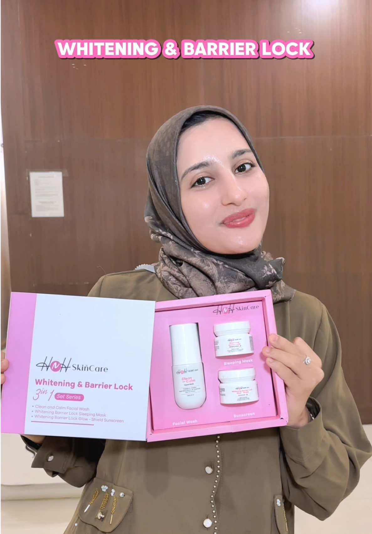 ✨ Siapa nih yang udah countdown ke 10.10? Paket Whitening & Barrier Lock siap bikin kulit kamu makin glowing tanpa drama! 🤩 #hnhskincarebydrkamilajaidi #dikawalsampaiglowup #24hours 