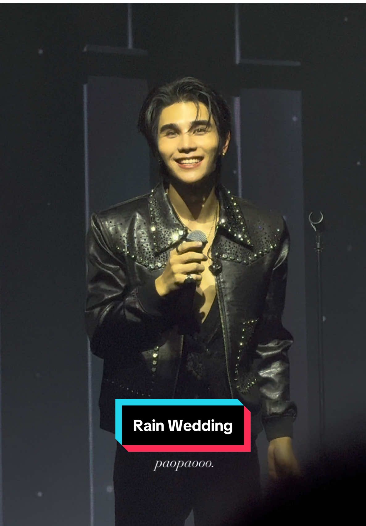 Rain Wedding ☔️ #RedGiantJKT #jeffsatur #redgiants #redgianttourinjakarta #saturdays