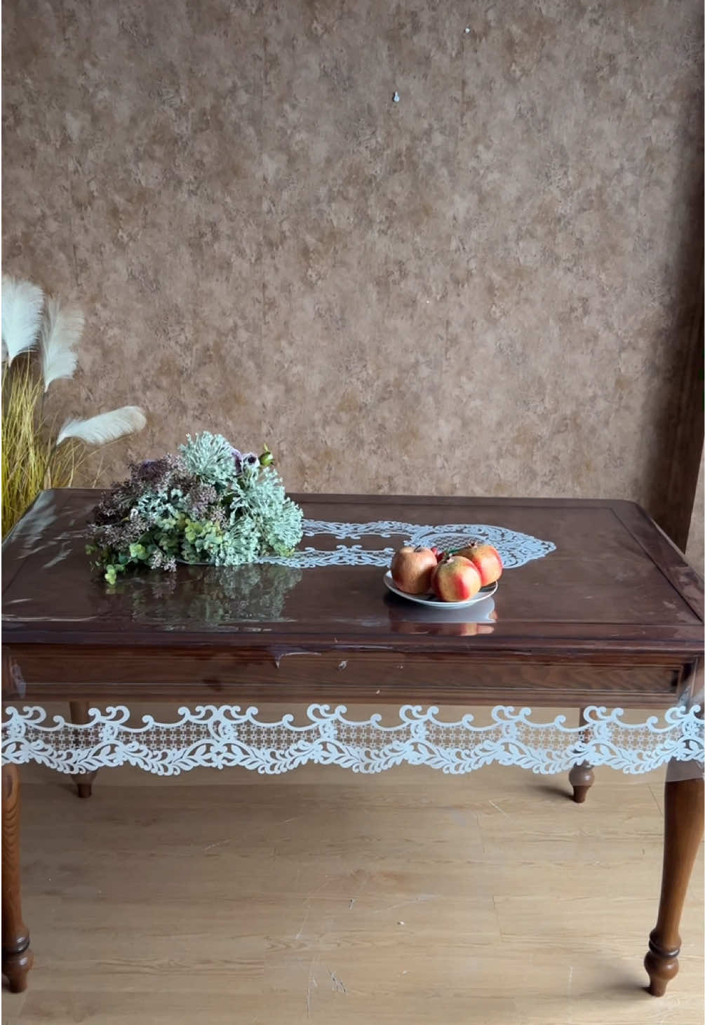 Make your meals Insta-worthy with chic printed tablecloths. #Home #decor #waterproof #tablecloth #easyclean @@ARTBLOSS 