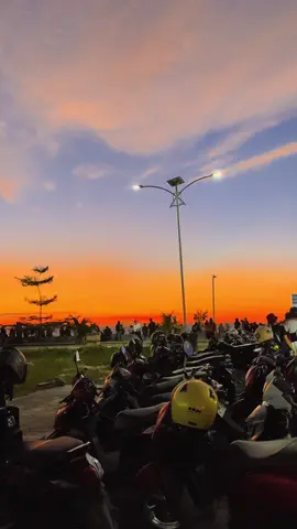 🌅#promomakangajian #sunsetsorehari🌅 #sorongcity #kotasorongpapuabaratdaya📍 #fypシ 