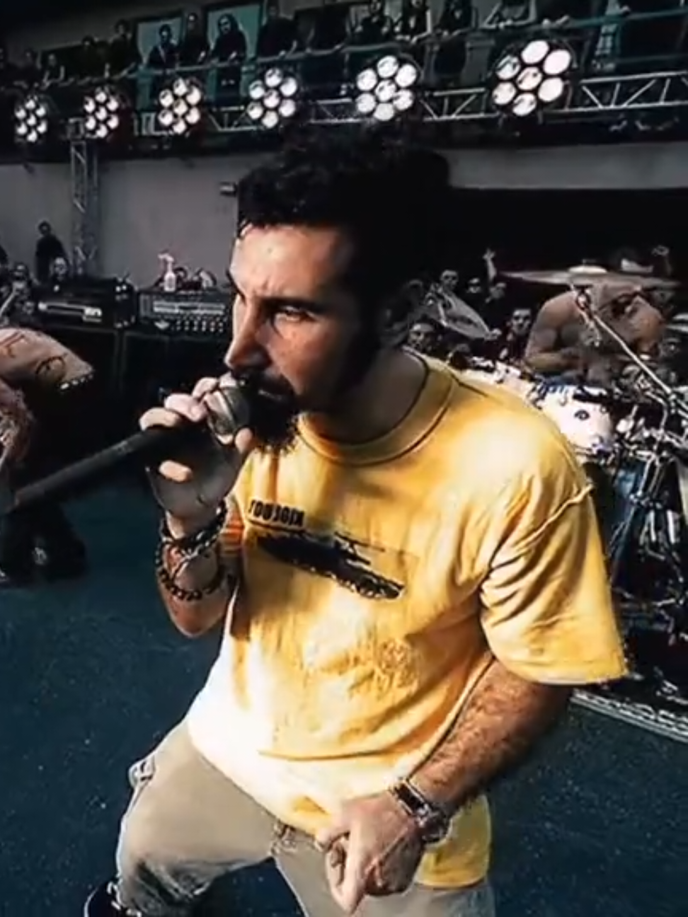 2000s nu metal / pop rock music  #2000s #music #olderbrothercore   #avrillavigine #mtv 