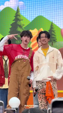 (❤️💛) — #UsefulfoodXBUS วร๊ายยยยท่าโพสที่มิลานส่งตรงถึงไทยแลนด์ จาก2หนุ่ม Prada boy เลิศมากกกก🙌🏻🤩 #POPACORN_EVERYDAY #PHUTATCHAI @phutatchai  #BUSbecauseofyouishine