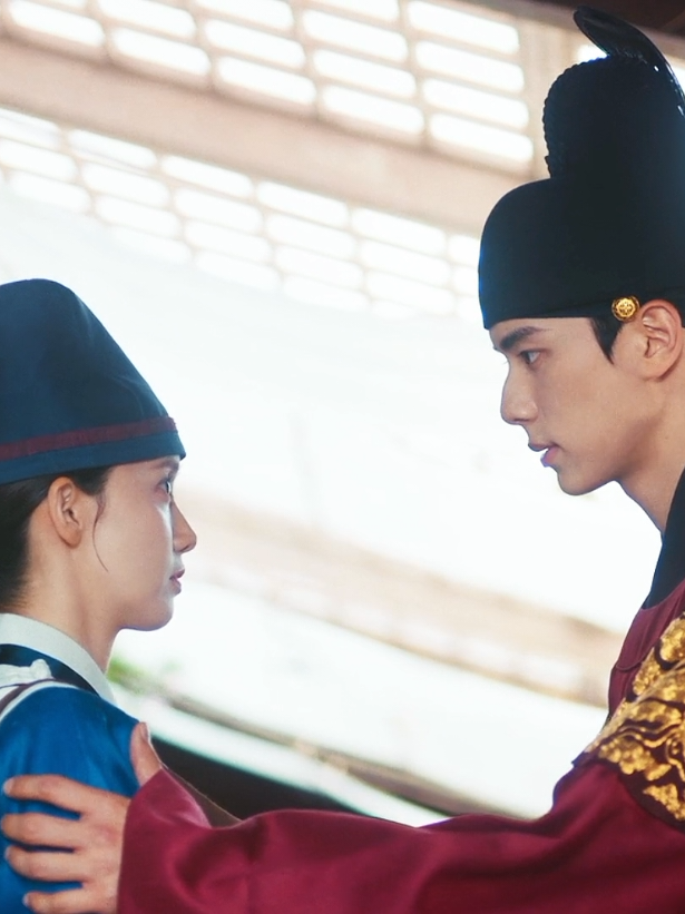 #bonapetityourmajesty just edited this drama… can’t believe next week they’re not gonna be there for my weekends anymore 😞 (bro mencoba mengedit dengan lagu favoritnya, semoga berpotensi pls) scp : kxdramascenes & kxdramapacks #kdrama #kdramaedit #yoona #leechaemin  bon apetit your majesty, kdrama, edit, kdramaedit, lee chae min, lim yoona, yeon ji yeong, king yi heon, fyp, for you page