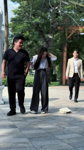 When a couple buillied the wrong gentleman. #condanguyen #kindness #goodman #action #respect