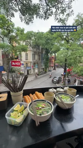Chủ vì vô tình lướt trúng video trên Tóp tóp, mà tôi đã mất 30 phút để chờ đợi được góc view. Quá là tuyệt vời cho 1 buổi sáng Hà Nội thu  #hanoi #muathuhanoi #phohanoi 