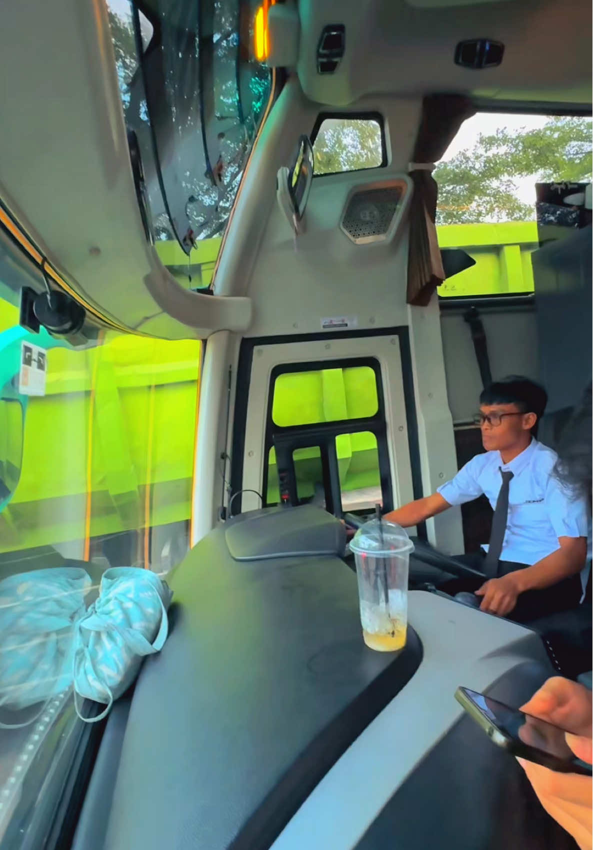 lupakan mantan mari move on🤣 #komang#xyzbca#tuanmuda 