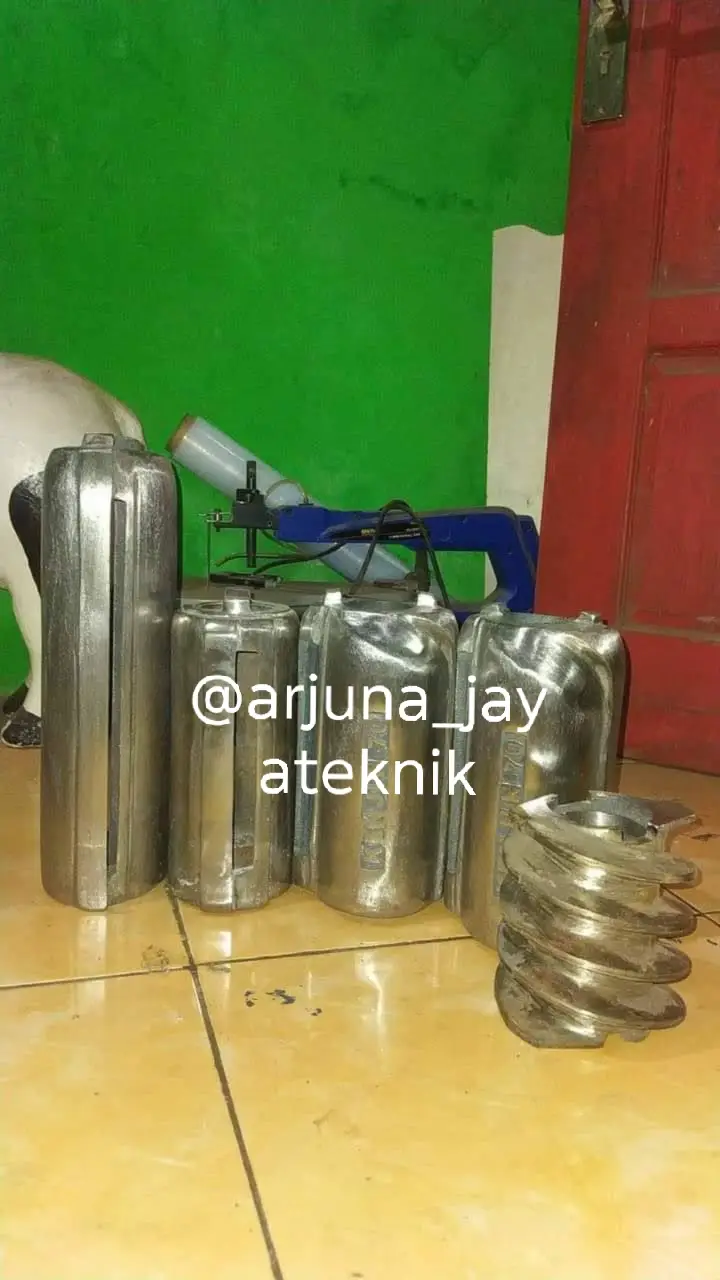 🚜 Produktivitas lancar, hasil maksimal! Kami menyediakan berbagai alat sparepart pertanian & teknik mulai dari Drag Pump, Milling Padi, hingga Pully Mobil. Produk berkualitas, awet, dan siap mendukung usaha Anda. 🚏 Lok : Tegal-Jawa Tengah #AlatPertanian #AlatTeknik #MesinPertanian #MesinTeknik #SparepartMesin   