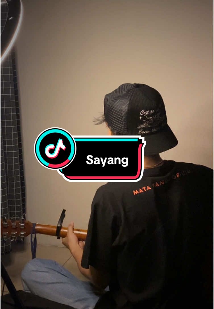 Lagunya relate bgt sama kalian bre 😁🤣 #sayang #gamma1 #coverlagu #covergitar #xyzbca #fypシ゚viral 