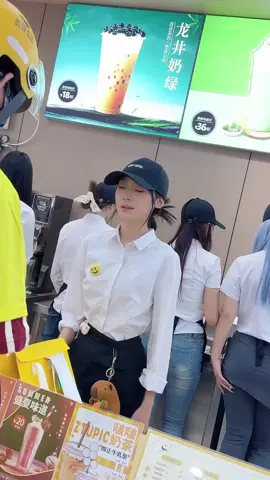 #甩鞭舞 #奶茶妹妹