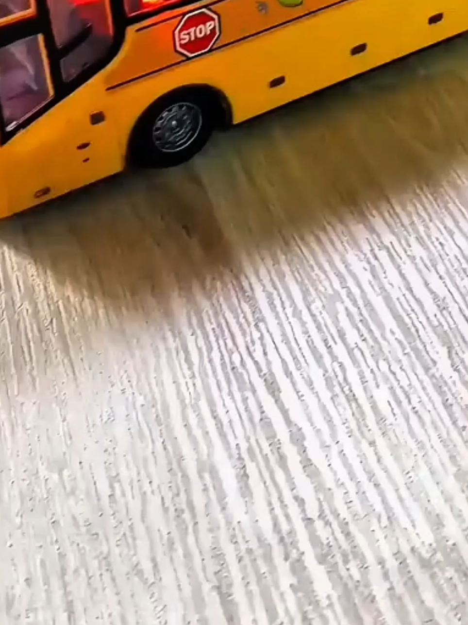 Ônibus Escolar Com Luz Infantil #diadascrianças #escolar #ônibus #brinquedos 