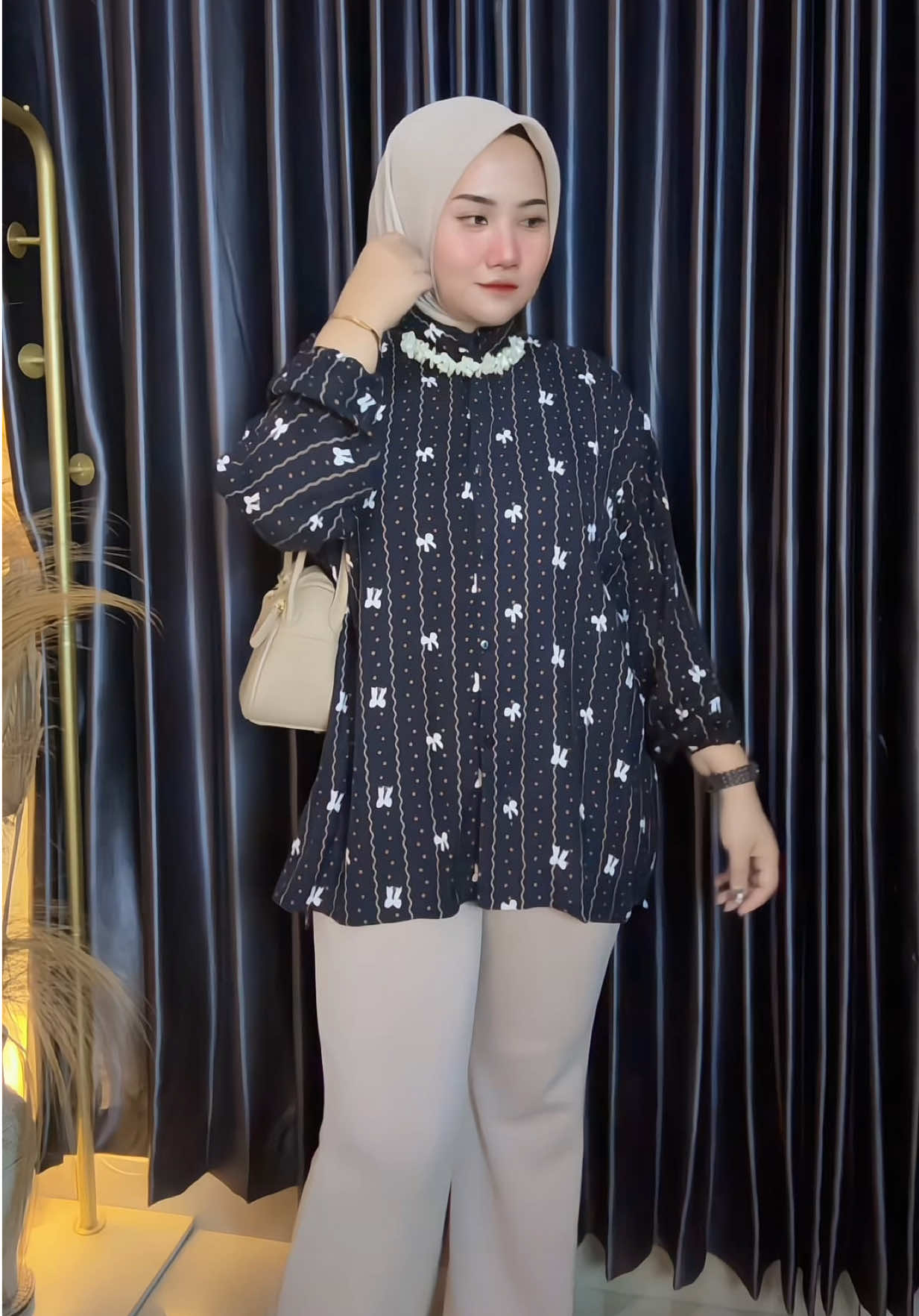 Motif PITA HITAM 🖤 #promomakangajian #kemejald130 #kemejawanita 