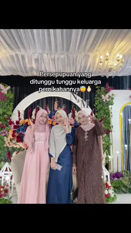 Kayaknya yg ditengah pang duluann wkwk #nikah #trendingsong 