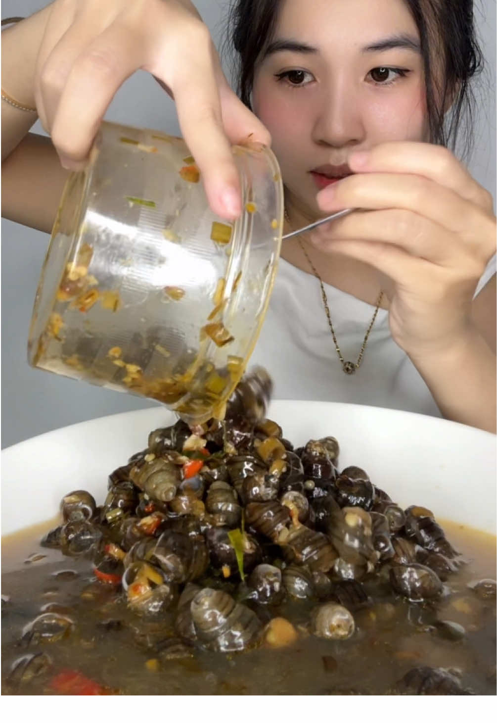 Xúc bang ốc hút miền Trung ngày mưa bão #viral #xuhướng #nauancungtiktok #muckbang #fyp 