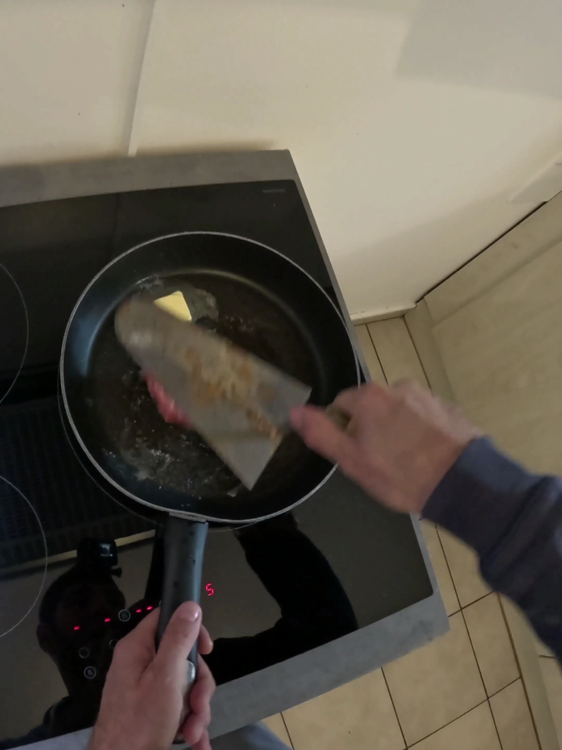 Je cuisine pour ma femme à 9h30 du mat. #cuisine #recette #burger 