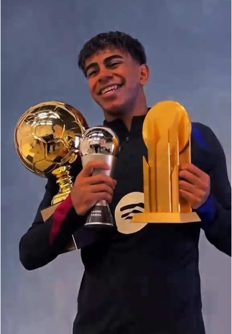 Vibes Yamal.                                          #lamineyamal💎 #fyp #fcb #españa #football 