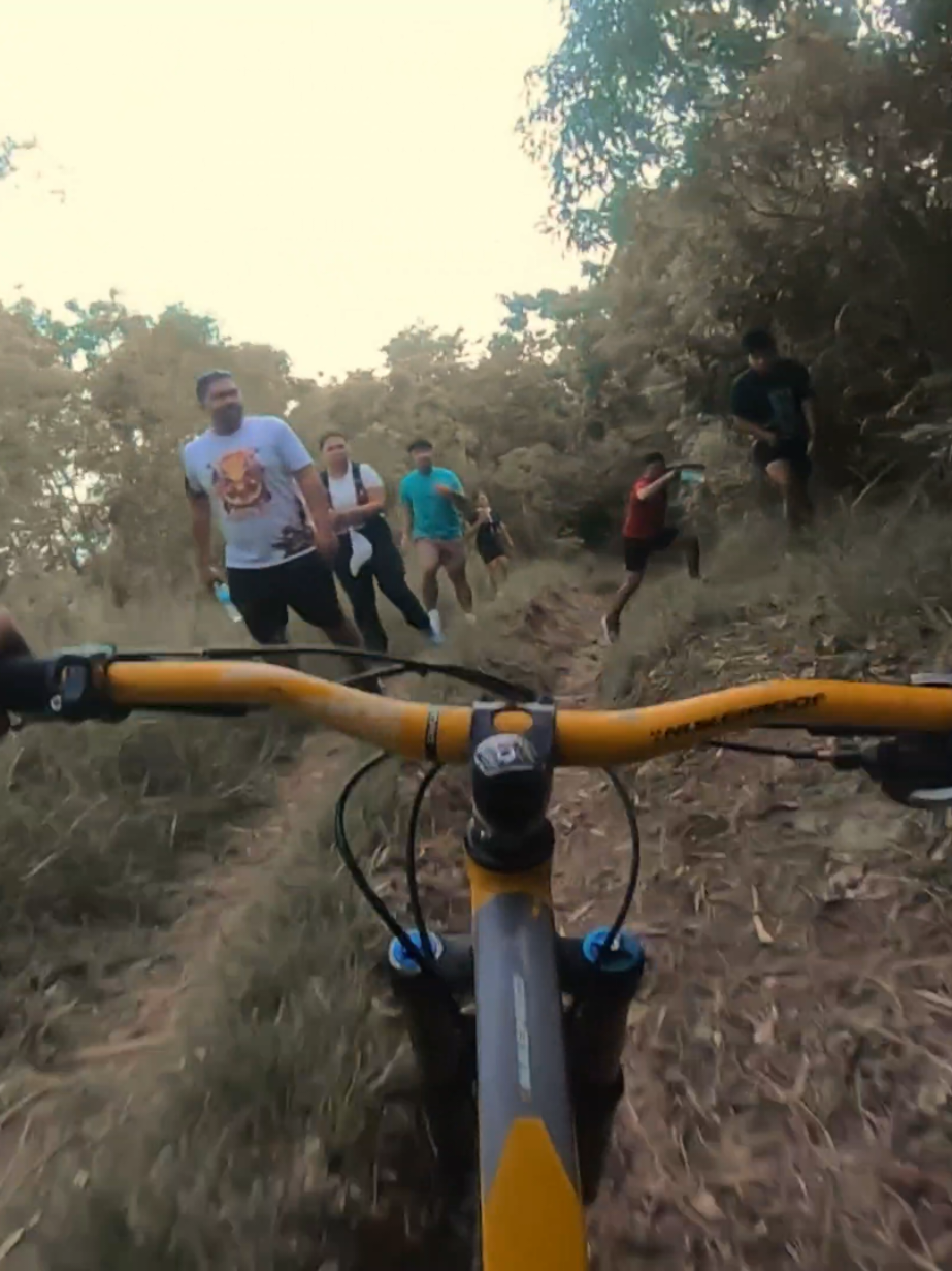 Just abit fast #mtb #fyp #bike #foryoupage 