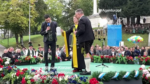 Promi #Wiesen Konzert Kapelle Musik traditional bayerische Promi ##WiesenOktoberfest München 2025 Promis Wiesn ##PromisOktoberfest München 2025 ##OktoberfestMünchen2025AgenturppF ##4you