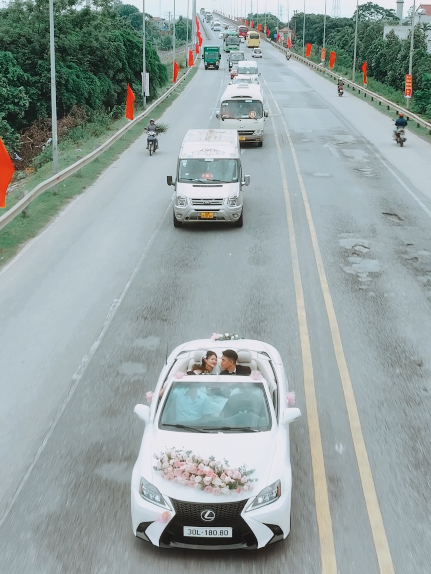 Giây phút ấy thật tuyệt vời. Khoảnh khắc ta có nhau trong đời #damcuoi #flycam #wedding #xuhuongtiktok