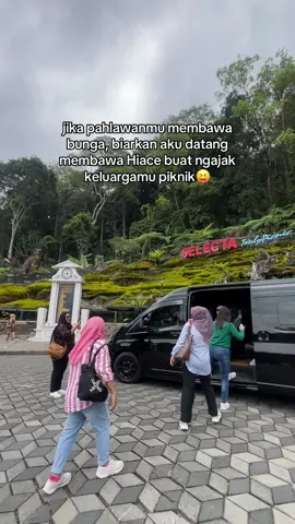 Ready For Healing🤩 Hiace Premio •12-14 seat •Audio Smart Tv Android Plus Karaoke •USB Charger Hp •Safety Belt •Palu Pemecah Kaca WhatsApp & Call •0822-2089-0179 #promomakangajian  #rentalhiacemalangbatubromo  #rentalmobilmalangmurah  #sewahiacemalangraya  #sewahiacepremiomalang 