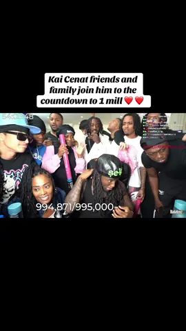 Kai Cenat has his friends and family join to celebrate 1 mill