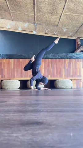 funky pincha -> pincha BERATTFFFF😔☝🏻🥲 #yogatok 