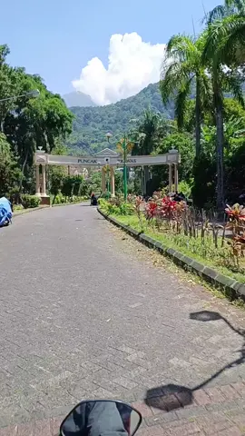 PUNCAK TRAWAS #fyp #xybca #ti̇ktok #mojokerto#jawatimur 