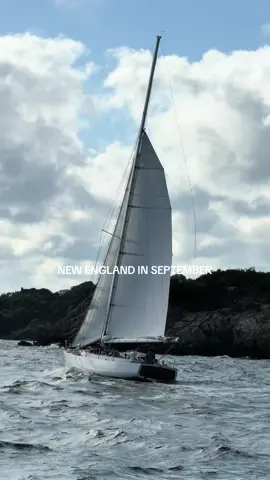 September in New England is pure magic. Warm enough to still feel like summer, yet kissed with the first hints of autumn. 🍂☀️ It’s that rare, fleeting transition where golden afternoons meet crisp evenings, making it the perfect month to savor the best of both seasons.