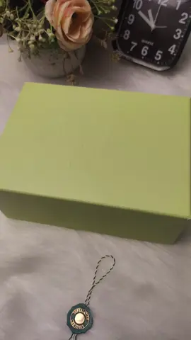 ساعه روليكس ⌚ ب البوكس الاوريجنال هديه واحده تشرفك ✨السعر والتفاصيل ابعت ماسدج ع الرقم الي ف البايو #fyp #هدايا #ساعات#Majesta_store1 #fyp 