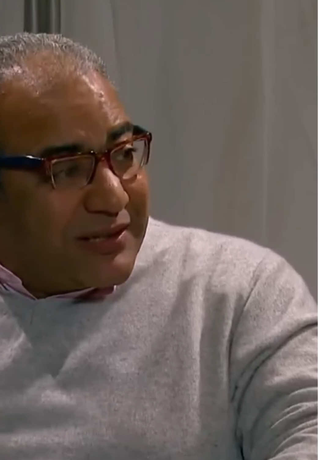 نظام اديها مترحمهاش 😂 #بيومي_فؤاد 