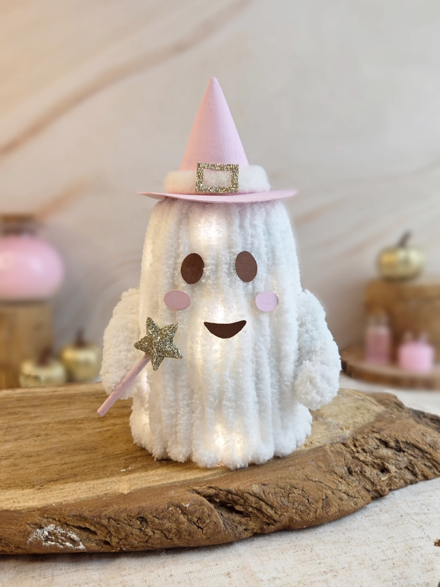 DIY Gespenst basteln 🌙🔮☺️ Ganz einfache Bastelidee aus einem Pappbecher und Wolle für die Herbst- und  Halloweenzeit. Das kleine Gespenst verleiht unserem Zuhause mit seinem leuchten eine ganz besondere magische Stimmung.☺️ #halloweencrafts #gespenst #bastelnmitpapier #halloweencraft #halloweendeko #basteln #DIY #halloween