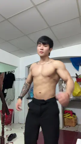 80% cơ thể là nước #2k4 #xuhuongtiktok #boymyden 