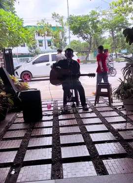 Yakin dan percaya Tangan Tuhan pasti pegang😇. Selamat hari minggu🙏😇 Tak ku tau ‘kan hari esok (PKJ 241) #coverlagu #lagurohani #lagurohanikristen #fypツ #fypシ゚