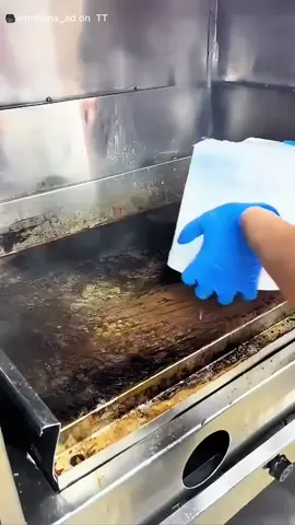 Grill Cleaning Trick