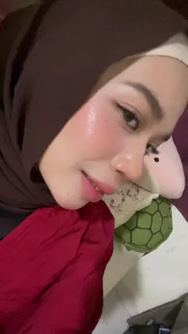 BEST GILA highlighter ni dari jauh nampak . Sorry dah obses @S U BEAUTY 