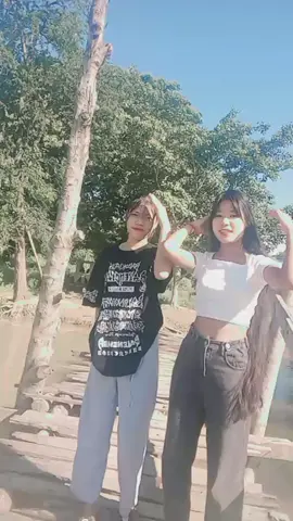 #မျက်စိမနောက်ကြေး#ဟိ🤗 
