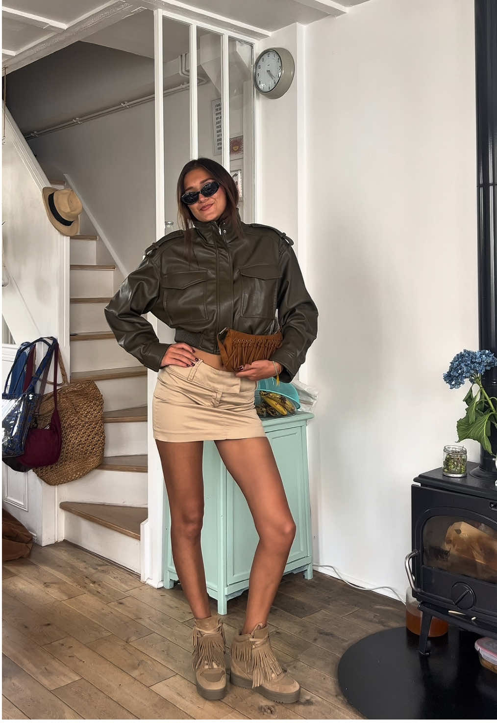 vous allez en avoir marre de me voir avec cette veste 😂 IG: claaradtr  #outfitinspirations #falloutfitinspo #falloutfit #fashionweekparis #microinfluencers 