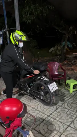 Khi màng đêm buông xuống :))#ex72open✈️ #59y3củchi #hotvitlonthui 