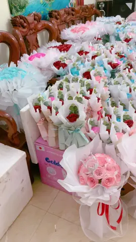 E đang trả sỉ dần ạ. E trả ai e sẽ báo ạ, khách đừng hối e nha🥰🥰🥰#hoasaptienhai #quatang20_10 #xuhuongtiktok #hoanhu #hoasapthom 