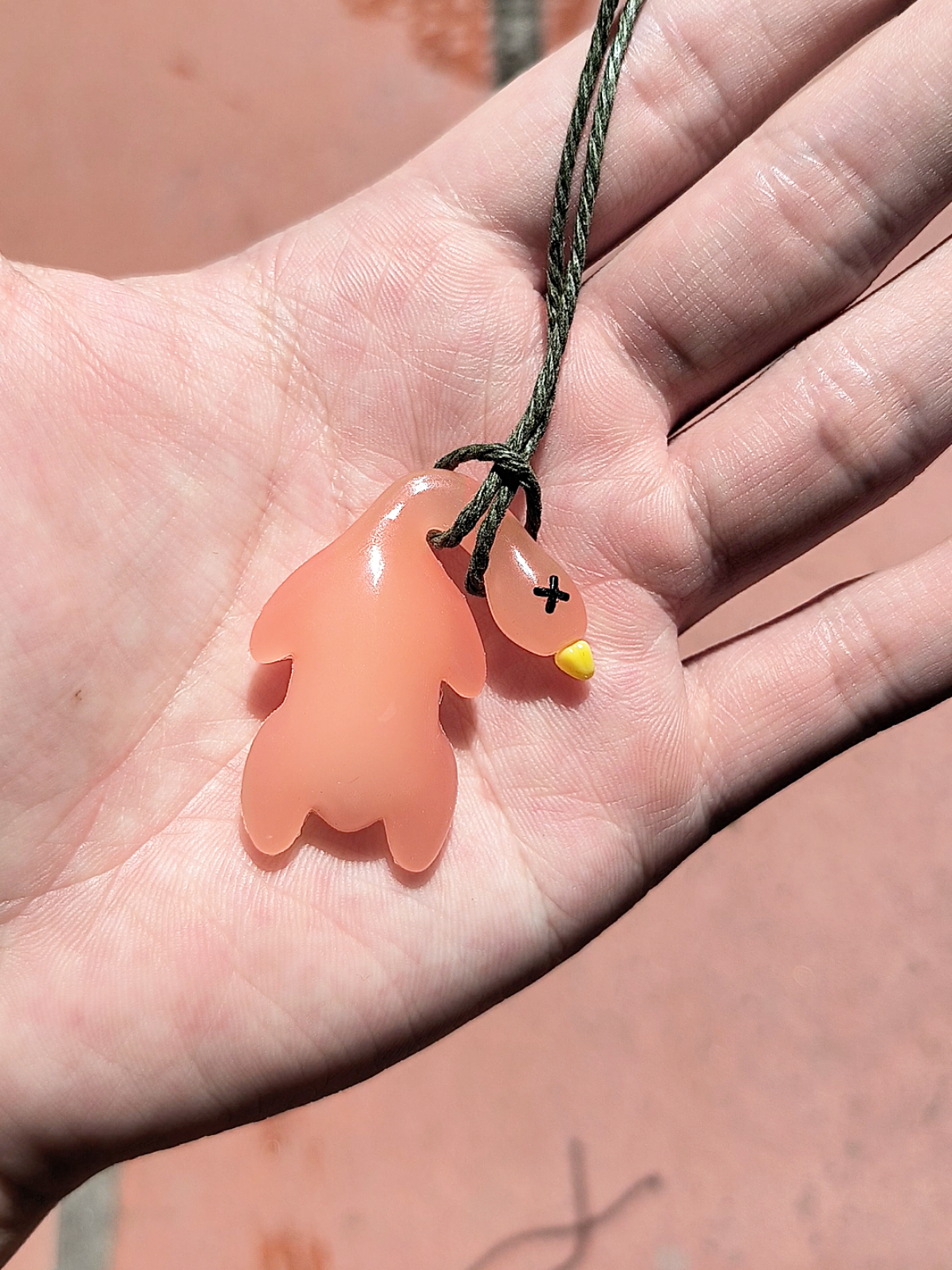 móc khóa vịt quay đổi màu khi ra nắng #storemiumiu 