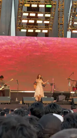 Semua aku dirayakan - Nadin Amizah di CRSL Landfest #semuaakudirayakan #nadinamizah #crsl #crsllandfestival 