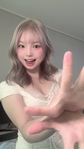 金髪とこれ！どっちがいい？？ #韓国人 #きゅーすと #チャレンジ 